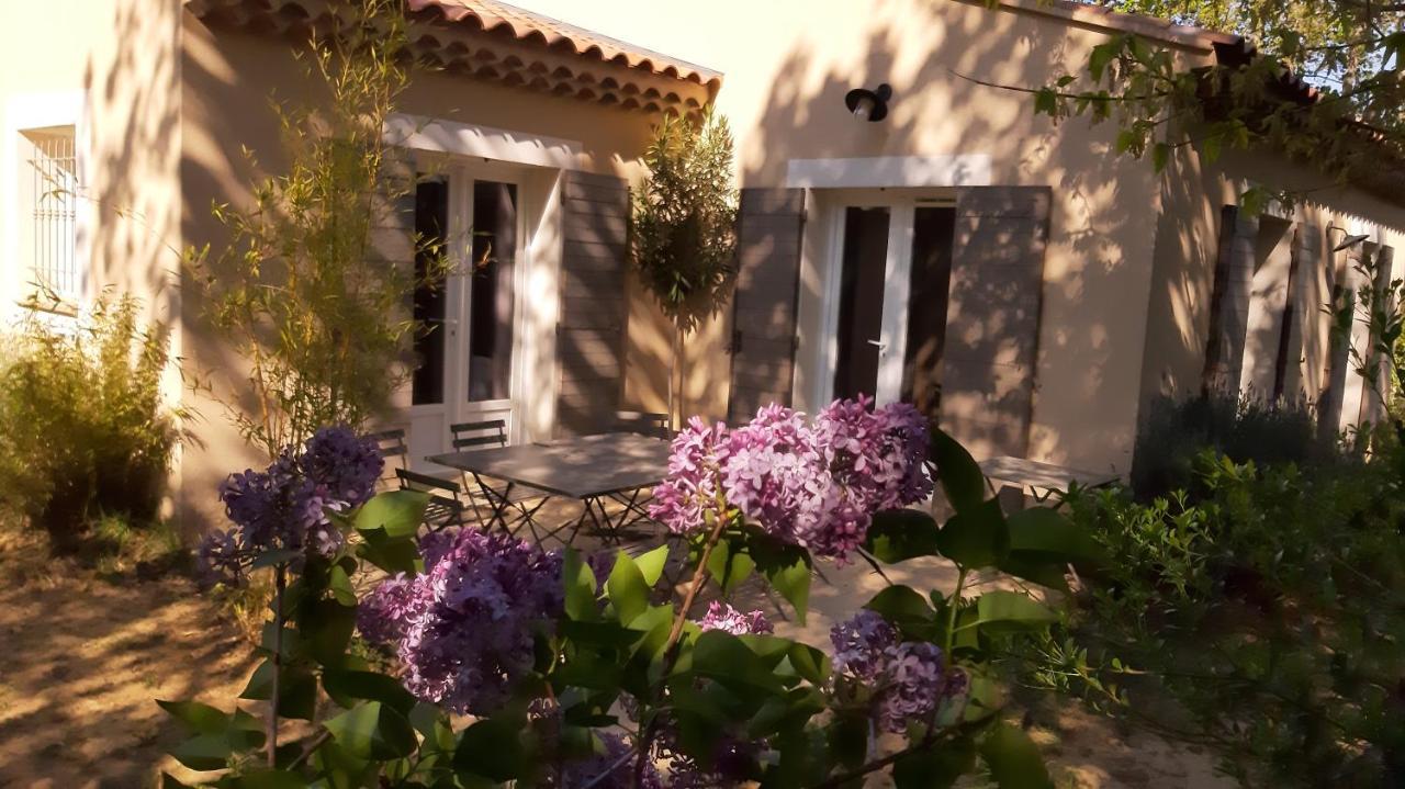 Les Lilas Des Chenes Piolenc Exterior photo